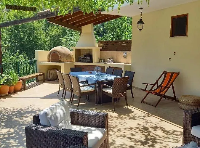 Glykoharama בית נופש